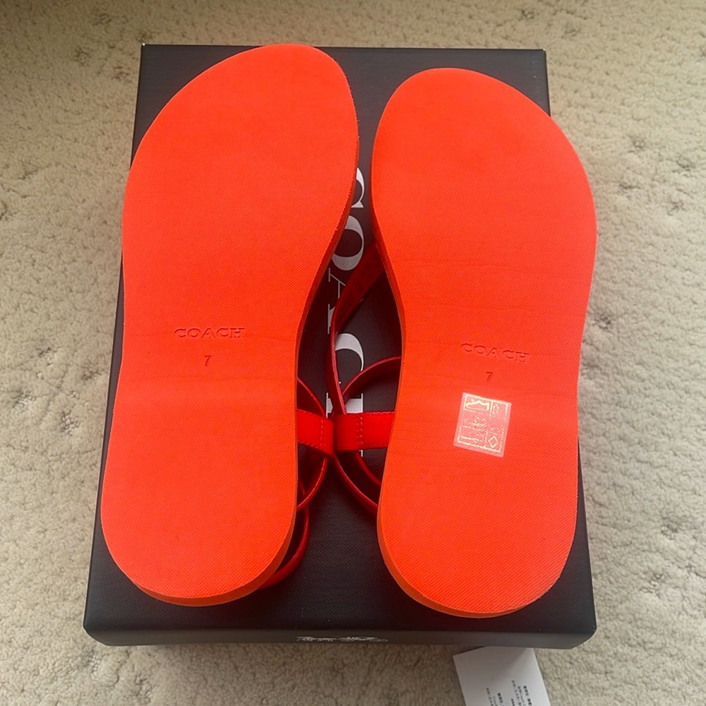 COACH Red Orange Gracey Leather Thong Sandal Size 7B - Picture 3 of 8